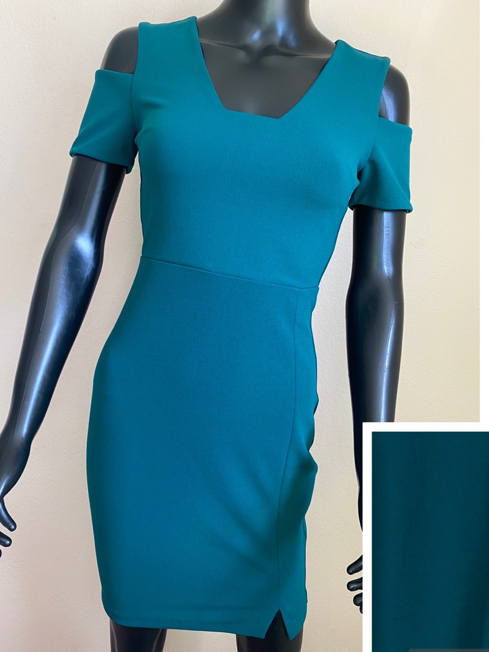 Express Teal Green Cold Shoulder Sheath Dress with Gold Zip